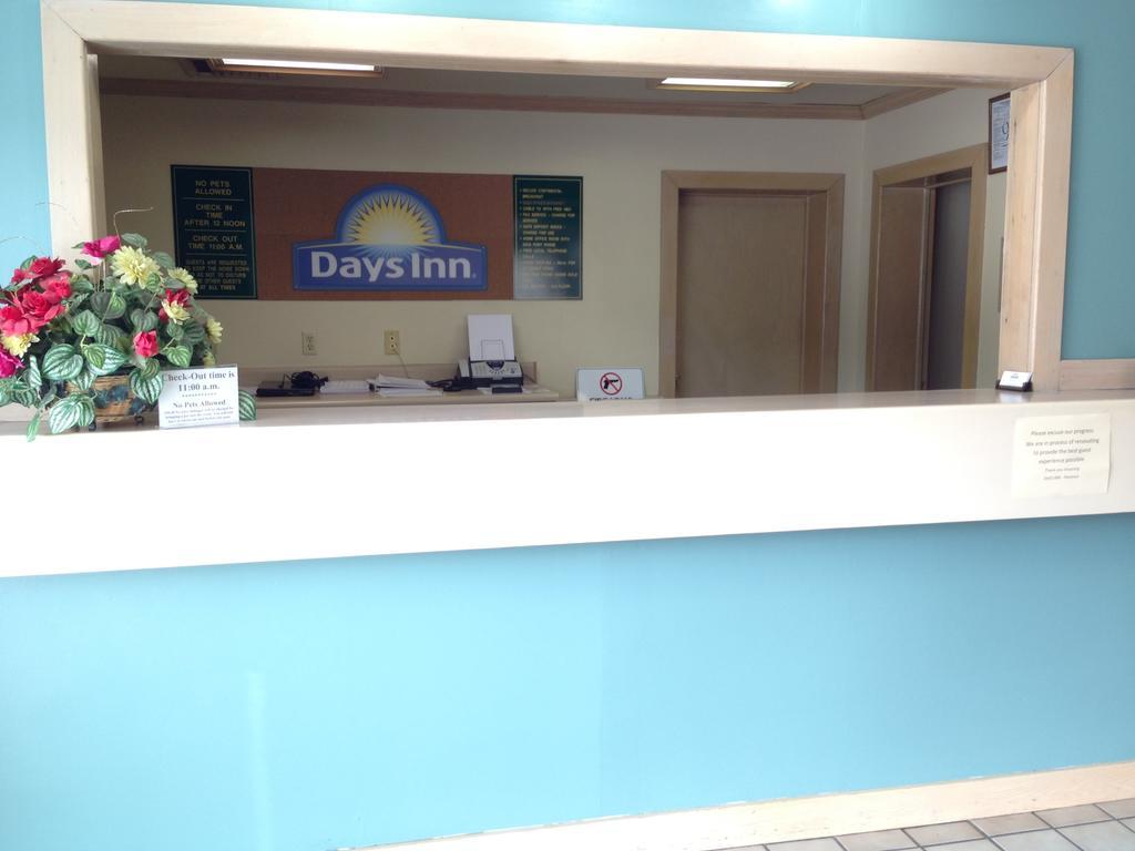 Days Inn By Wyndham Florence Downtown المظهر الخارجي الصورة