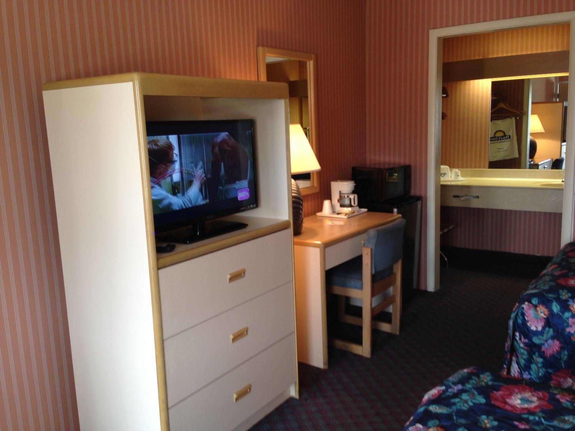 Days Inn By Wyndham Florence Downtown المظهر الخارجي الصورة