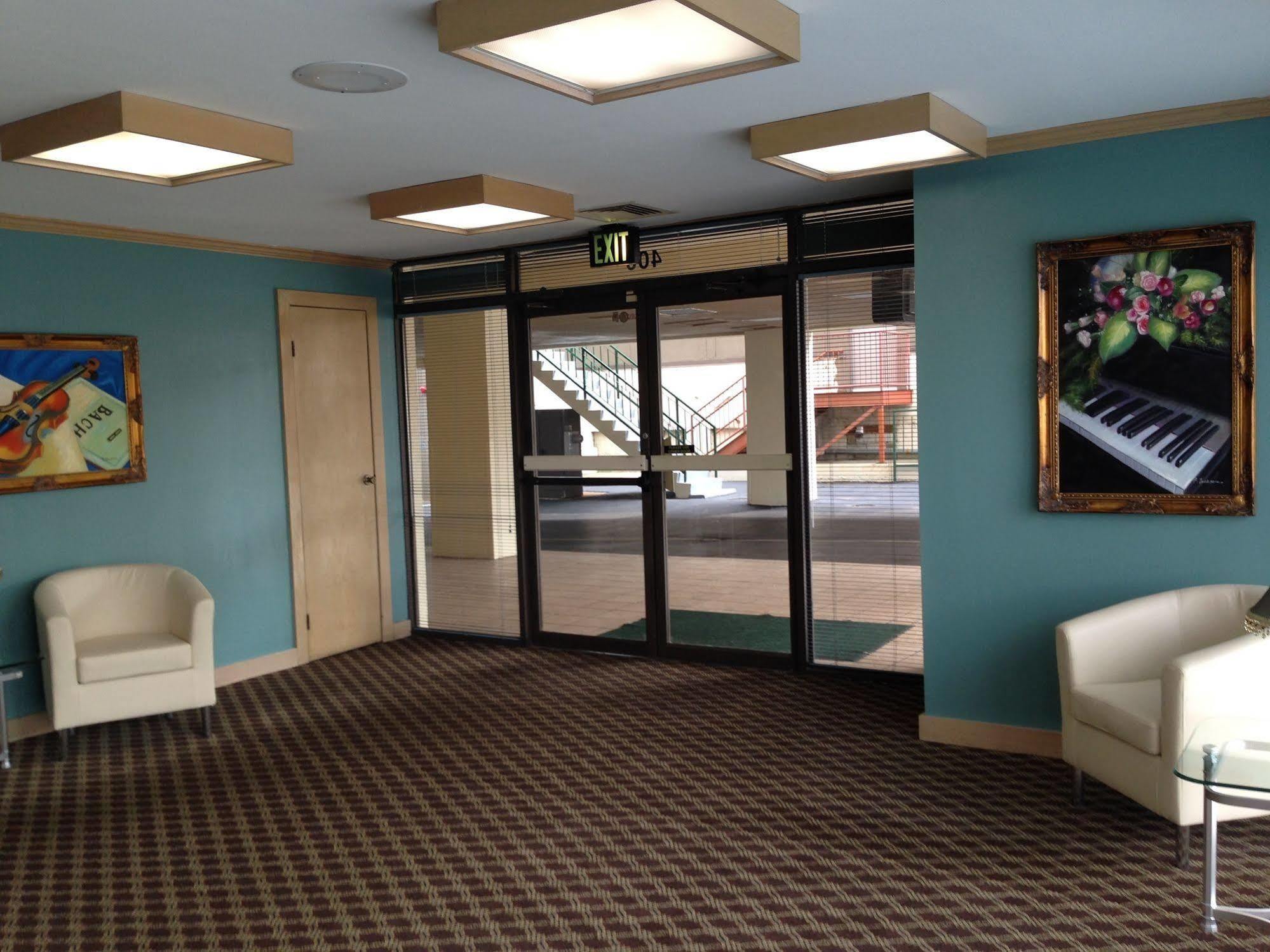 Days Inn By Wyndham Florence Downtown المظهر الخارجي الصورة