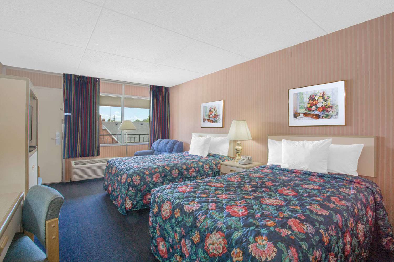 Days Inn By Wyndham Florence Downtown المظهر الخارجي الصورة